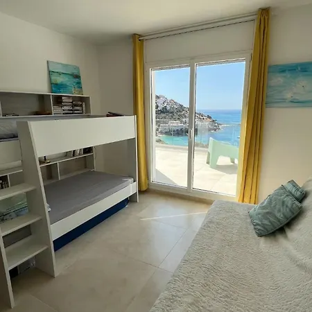 Preciosa Casa En Cerca De La Playa Con Vistas Al Mar Roses