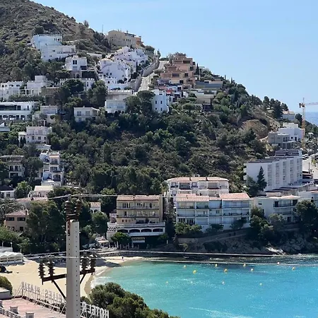 Preciosa Casa En Cerca De La Playa Con Vistas Al Mar Roses